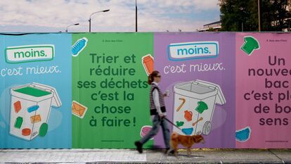 Trois affiches colorées de la ville de Bois-des-Filion sur la réduction des déchets. La première affiche verte encourage à trier et réduire les déchets. La deuxième affiche mauve affiche le slogan