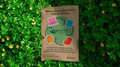 A poster for the Bois-des-Filion ecocenter encouraging citizens to give a second life to their building materials, reusable objects, hazardous waste and more. The poster features illustrations of a laptop computer, a garbage can, a tire and a child's car
